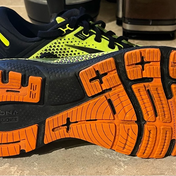 Brooks Adrenaline GTS 22 - Picture 6 of 9